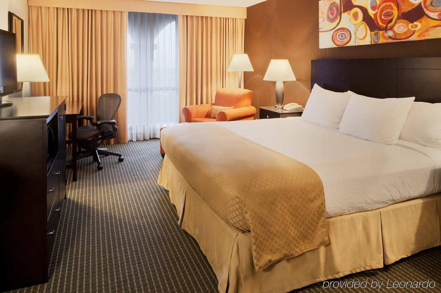 Doubletree By Hilton Dallas Market Center Oda fotoğraf