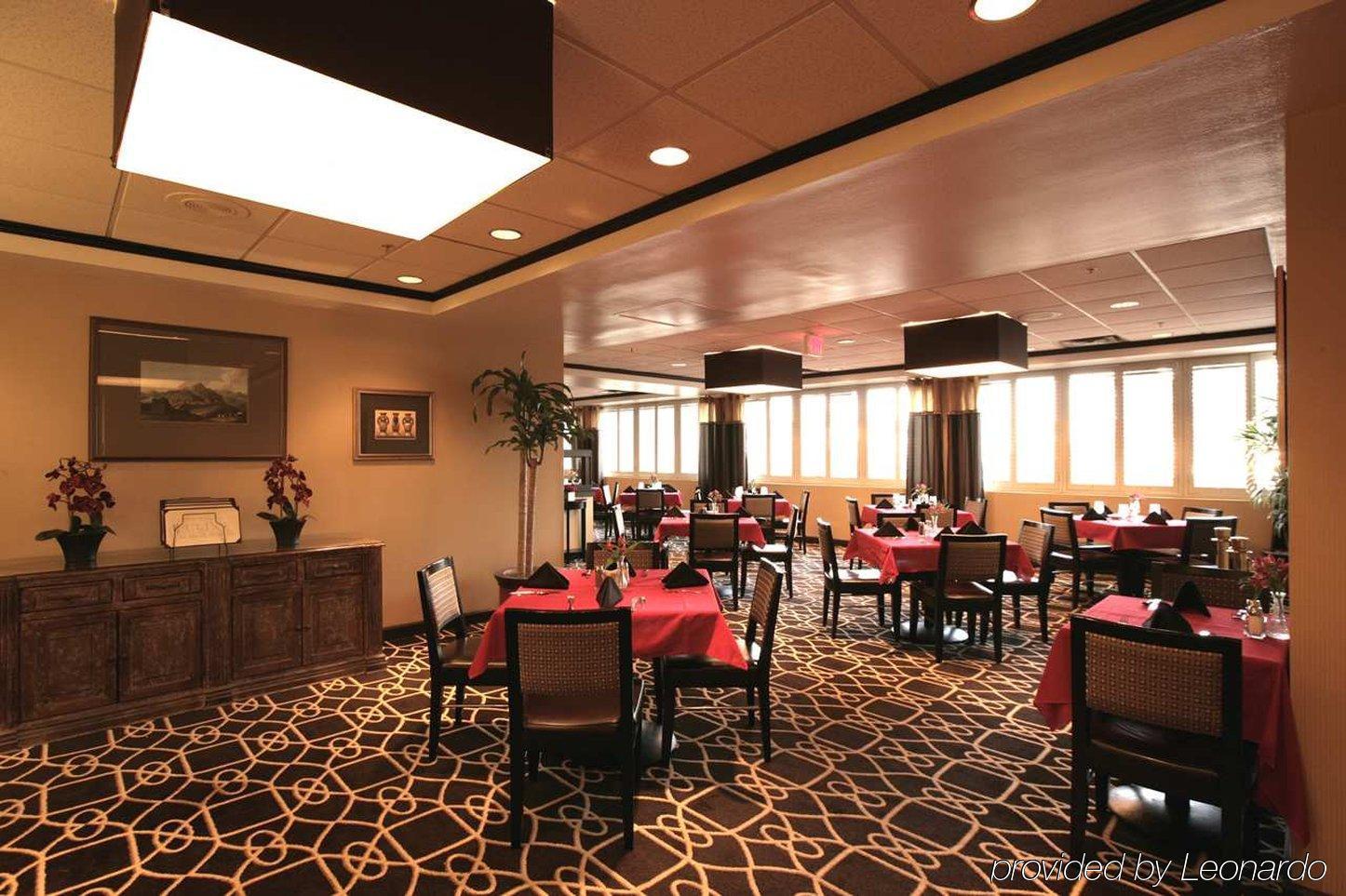 Doubletree By Hilton Dallas Market Center Restoran fotoğraf
