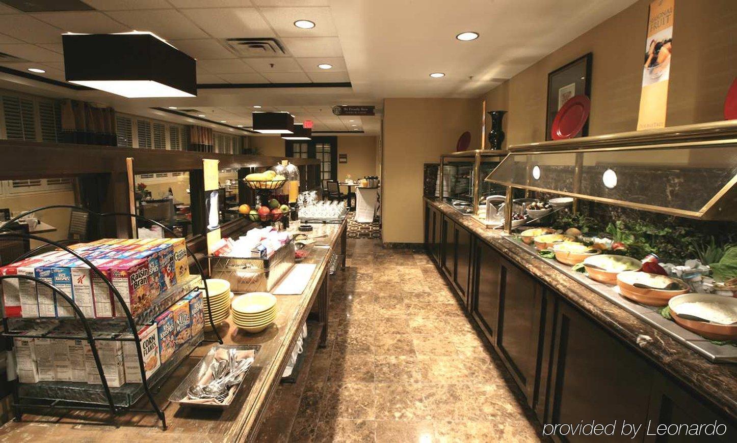 Doubletree By Hilton Dallas Market Center Restoran fotoğraf